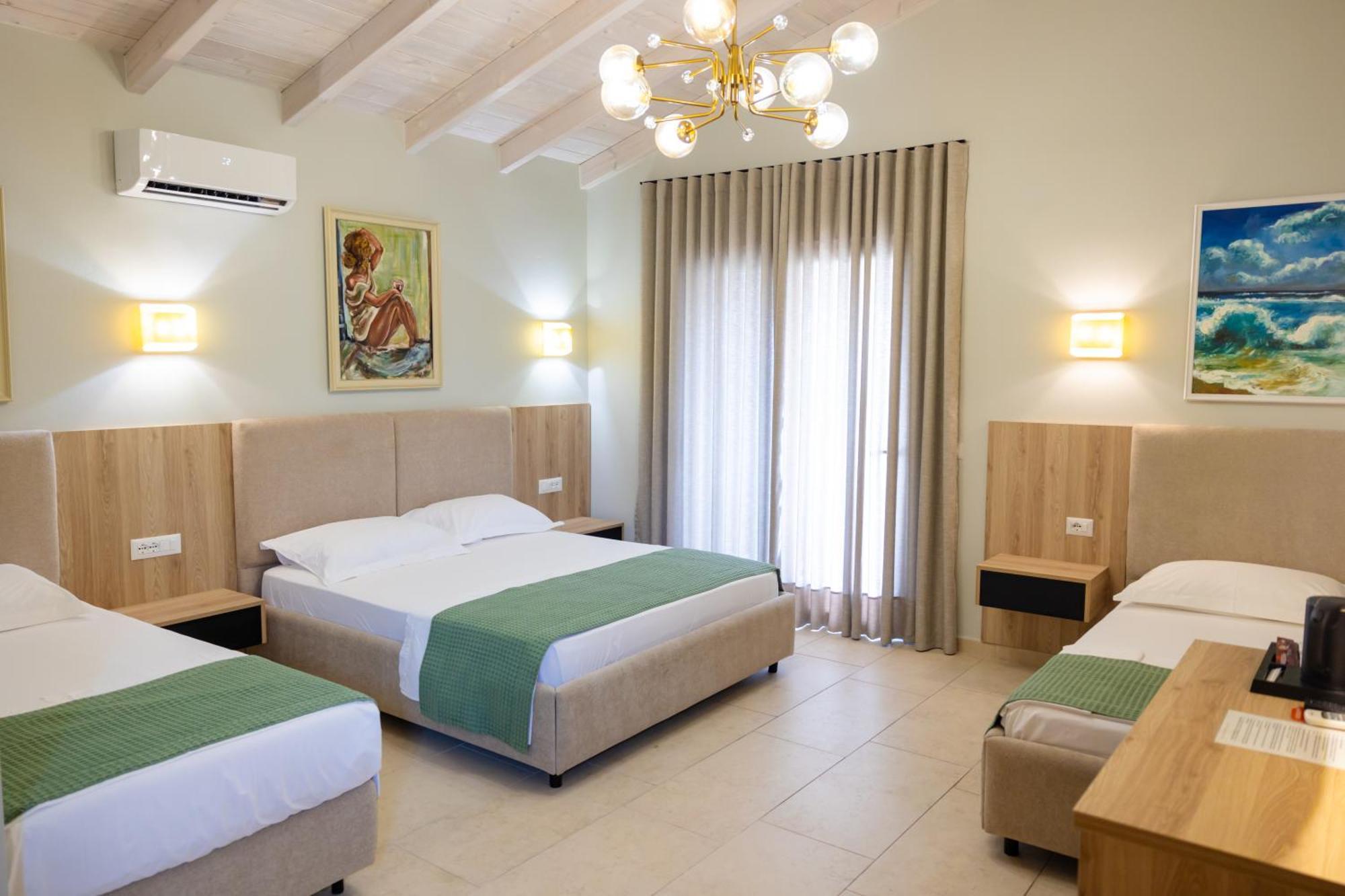 Sofo Hotel Dhërmi Buitenkant foto